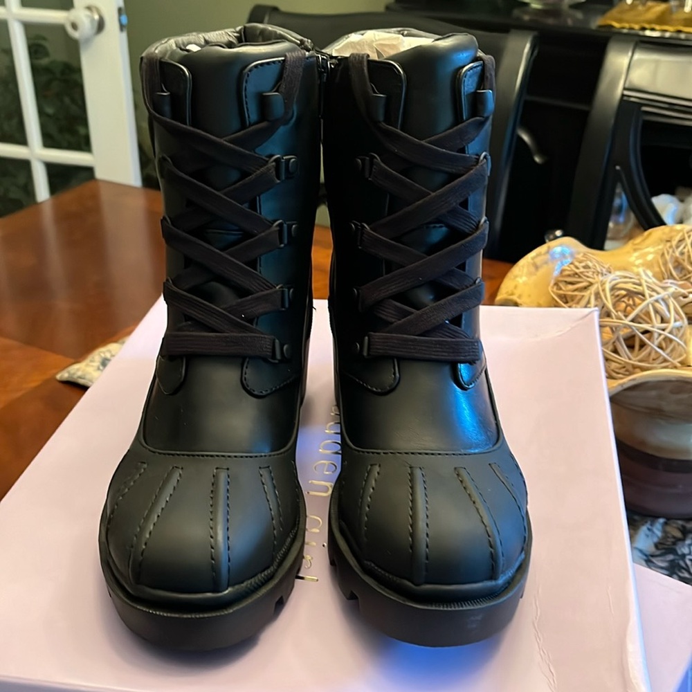 Madden girl bubbles zippered platform boots new inbox